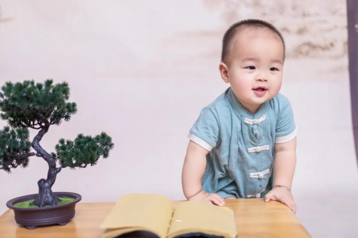 灯塔孕妇显怀是几个月